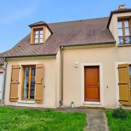 Chic Friendly And Spacious House Meaux