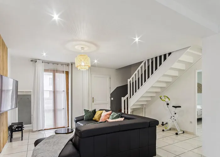 Appartement Chic Friendly And Spacious House Meaux